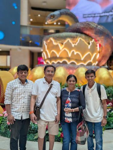 PXL 20250311 042854363.PORTRAIT