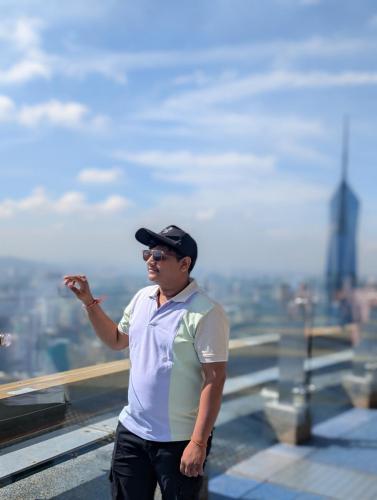 PXL 20250312 023717175.PORTRAIT