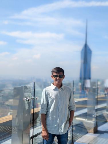 PXL 20250312 023817892.PORTRAIT