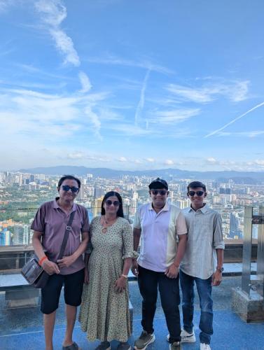 PXL 20250312 024718111