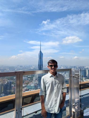 PXL 20250312 025548377