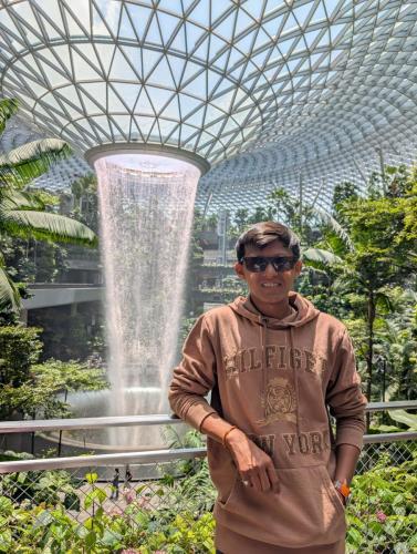 PXL 20250318 041347963