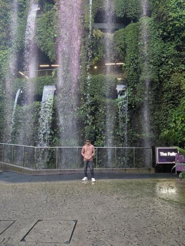 PXL 20250313 105245834