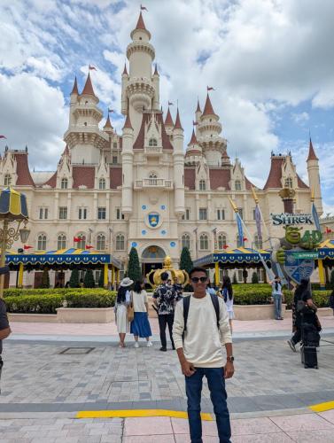 PXL 20250314 043750011