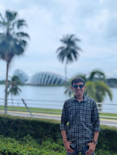 PXL 20250315 041221351.PORTRAIT